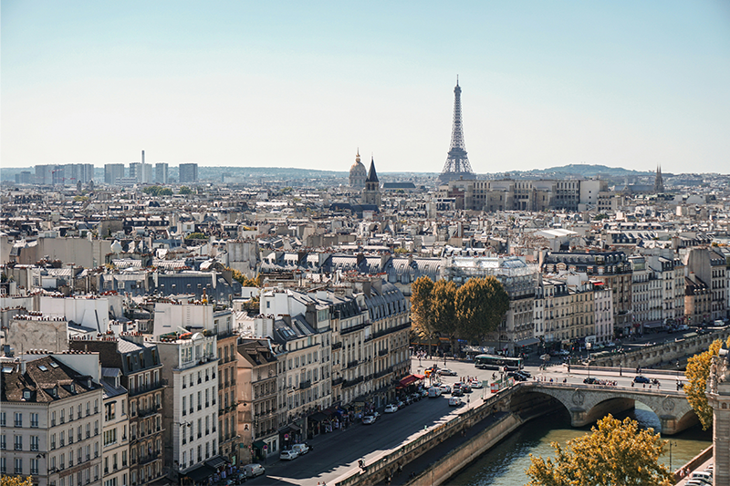 Paris - Unsplash Alexander Kagan