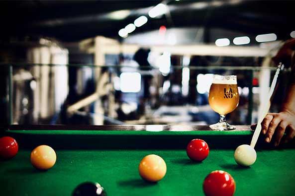 Bière et billard ©Brew pub l’Abrewoir - Davy Rodriguez