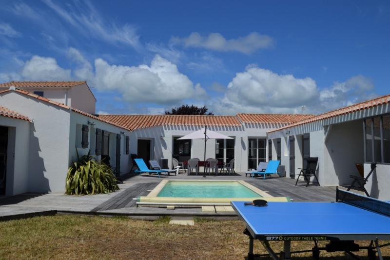 MAIS BC08700 / Maison de vacances avec piscine pour 8 personnes à Barbâtre sur Noirmoutier